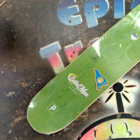 Sailor Moon Primitive Skateboard - Picture 6 of 6